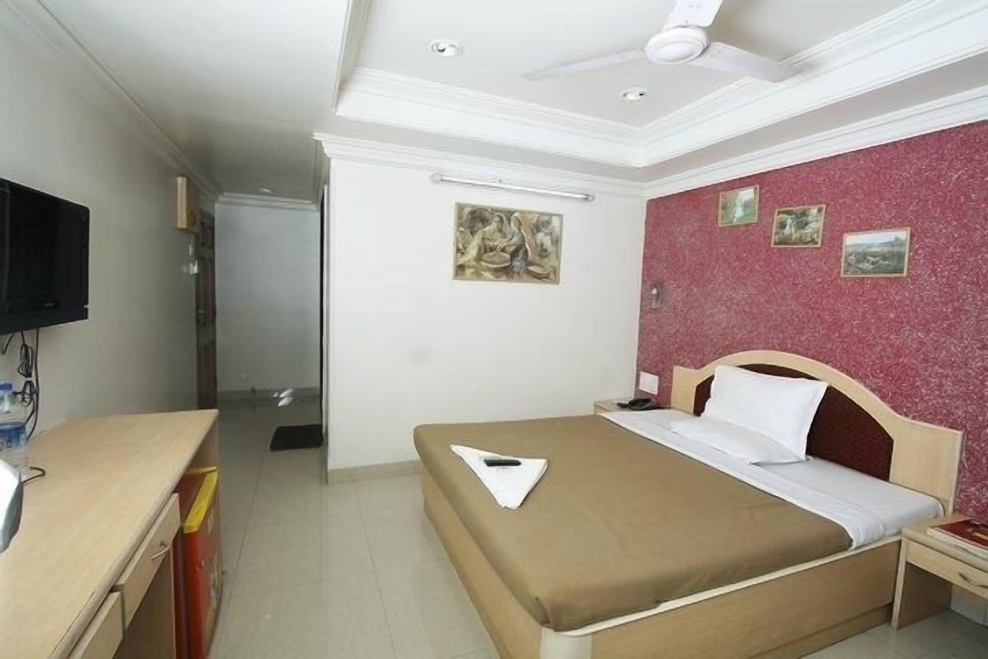 Treebo Cruz Royale Santacruz West Hotel Mumbai Luaran gambar